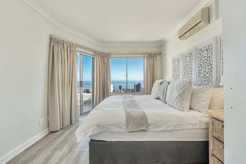 To Let 2 Bedroom Property for Rent in Sea Point Western Cape